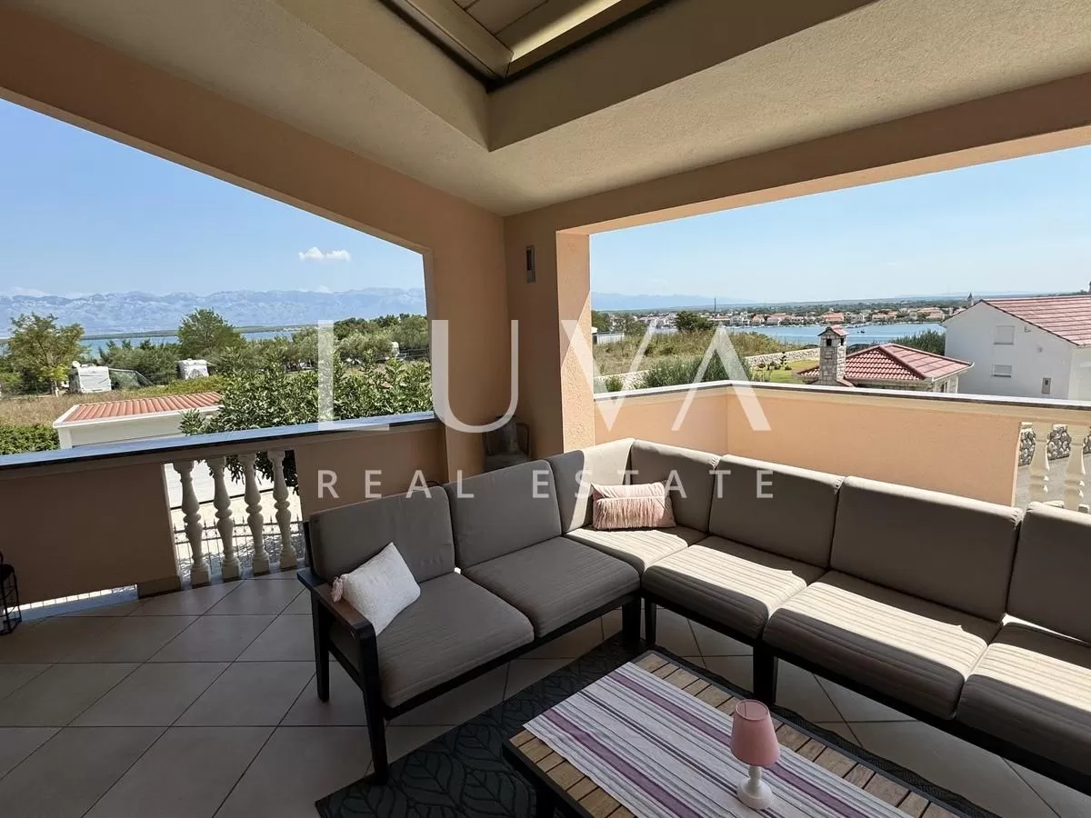 Spacious Semi-Detached House 275m2 for Sale in Nin