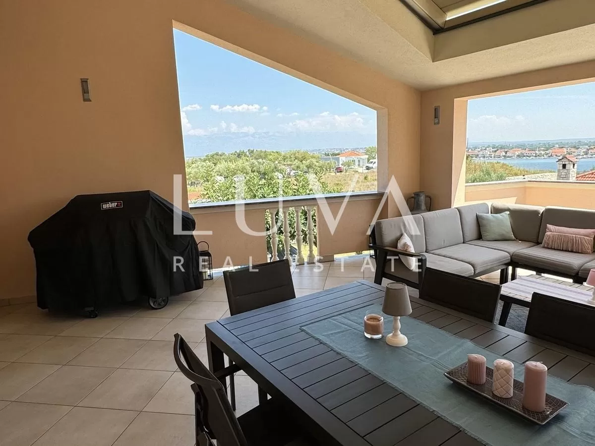 Spacious Semi-Detached House 275m2 for Sale in Nin