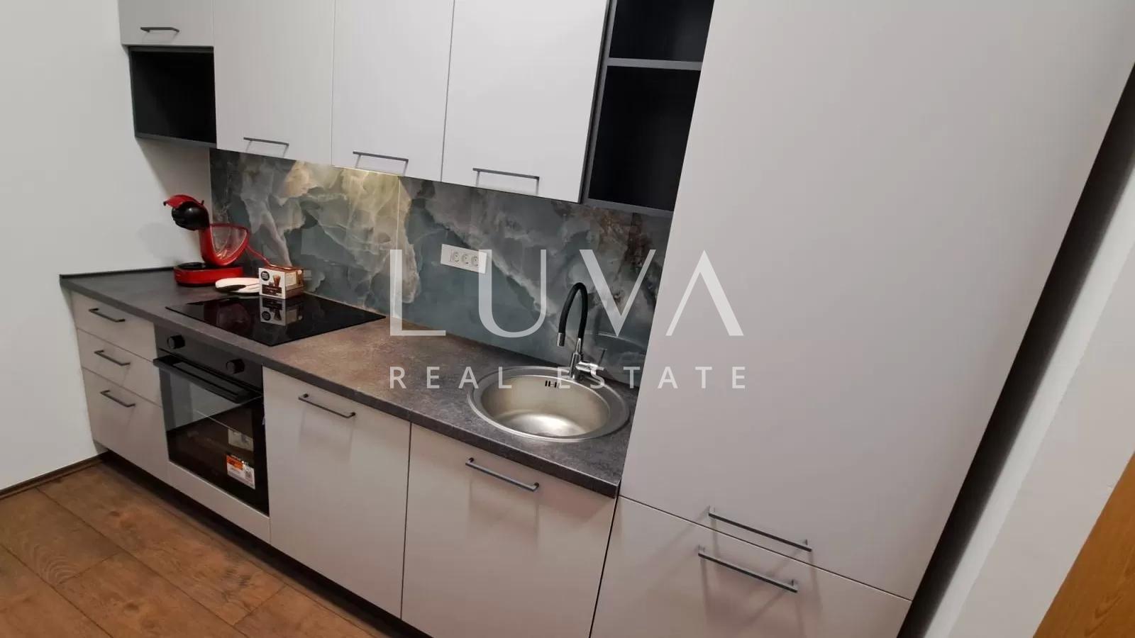 Zagreb, Trešnjevka, 3-room apartment, 42m2, parking space, sale