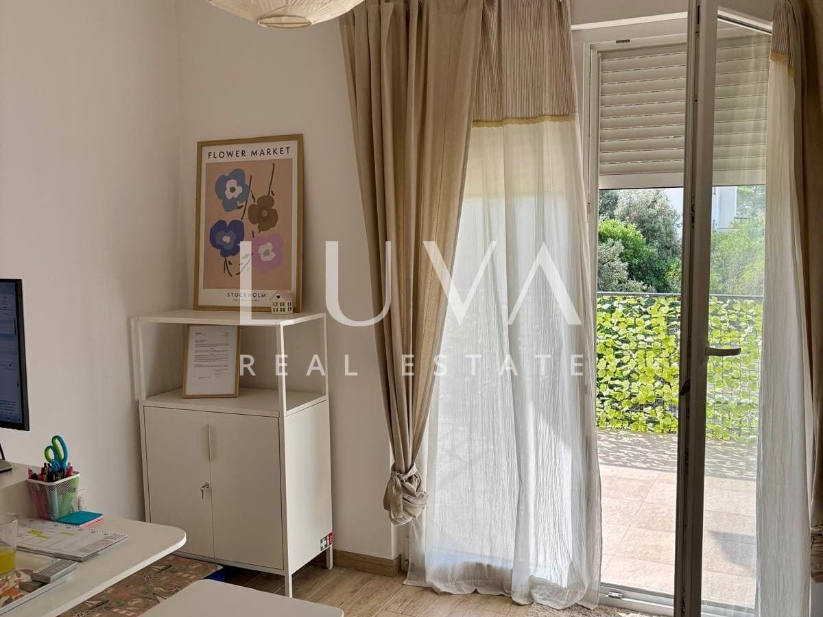 Petrčane Zadar, prostran stan od 75 m² + parking, 50 m od mora