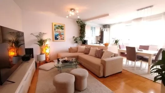 Veliko Polje, 4-soban stan 109,61m2, s garažom, prodaja