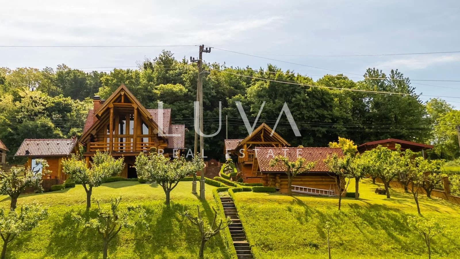 Varaždinske Toplice, Martinkovec, einzigartiges Holzhaus