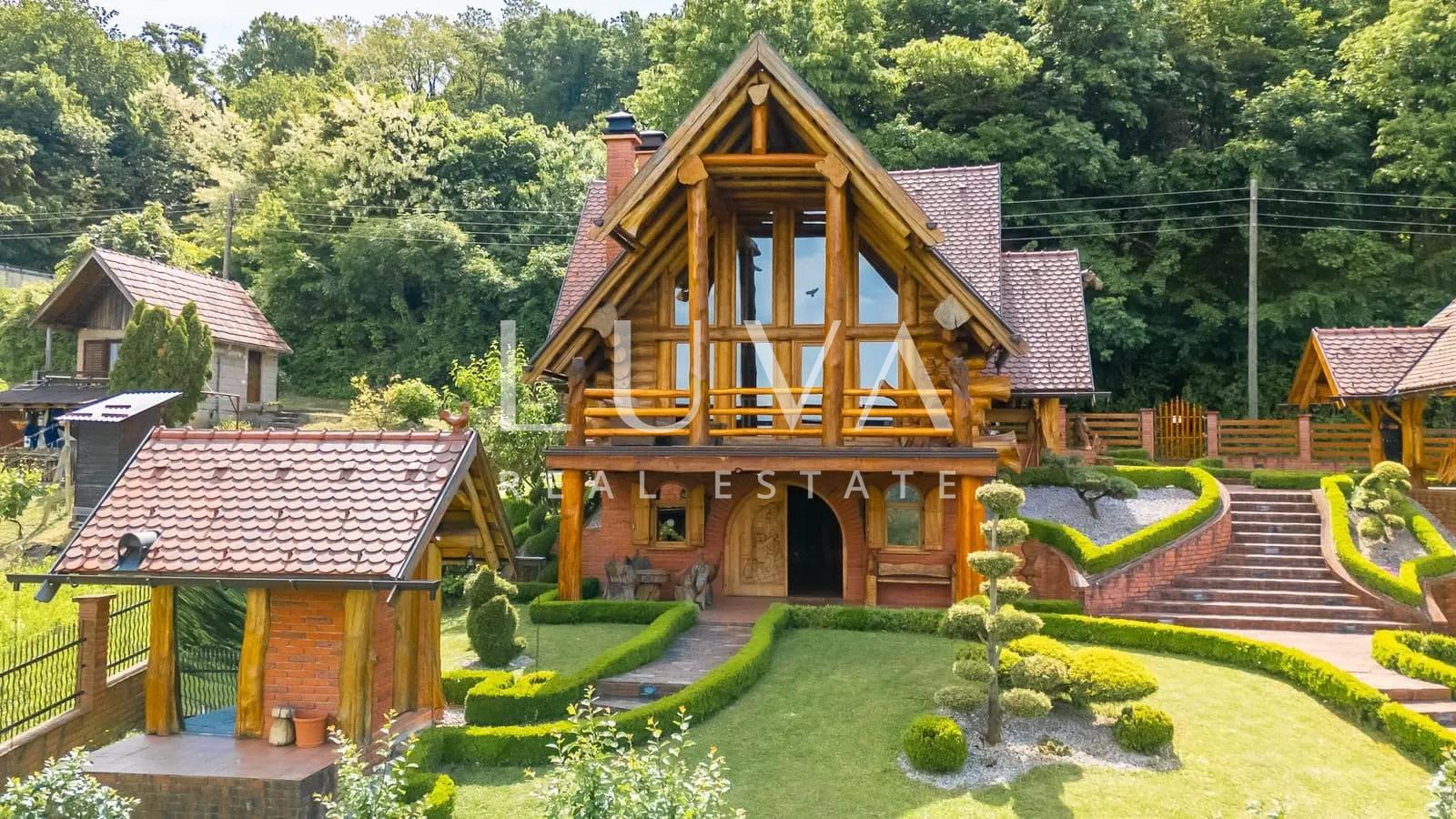 Varaždinske Toplice, Martinkovec, einzigartiges Holzhaus