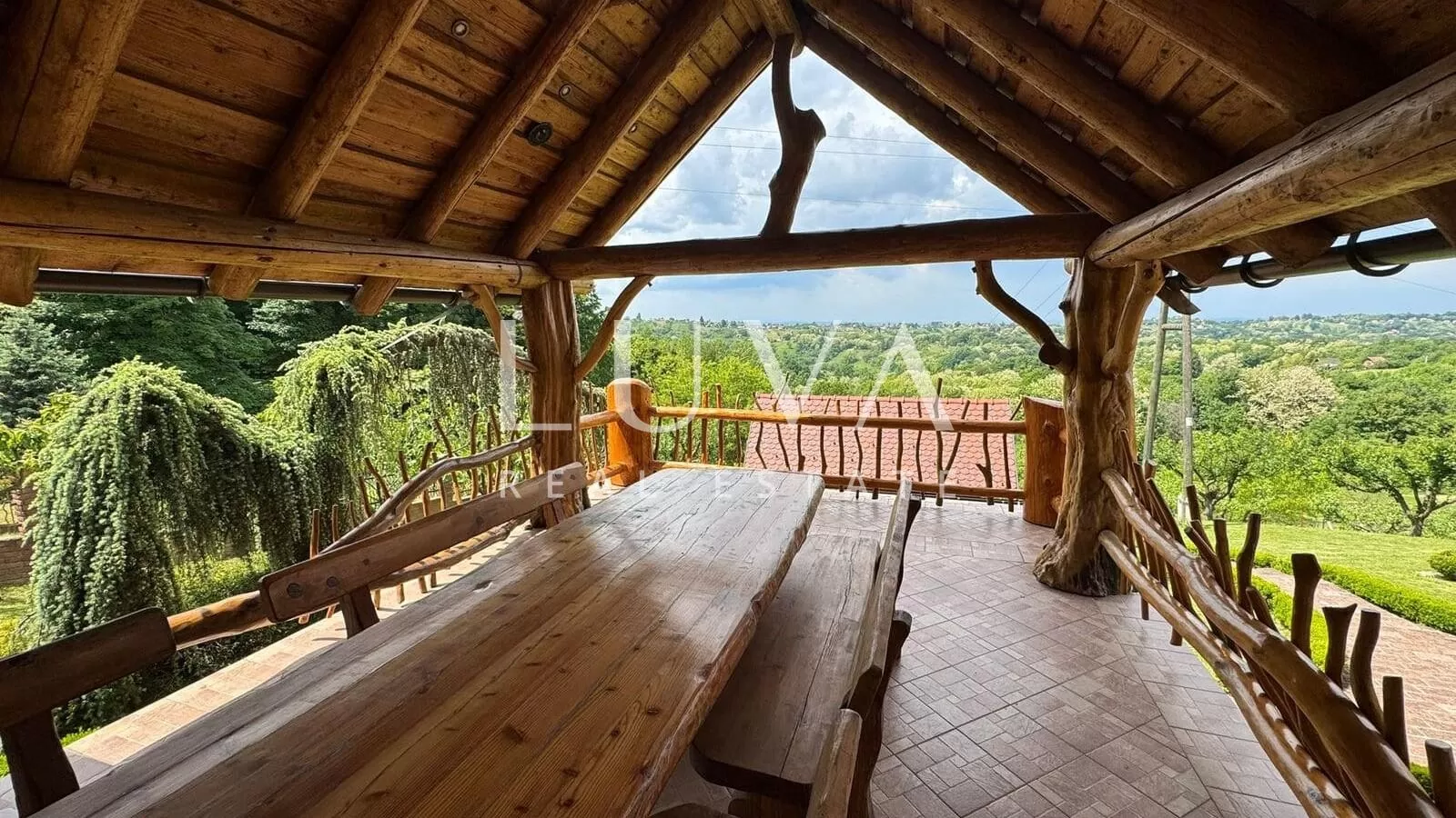 Varaždinske Toplice, Martinkovec, einzigartiges Holzhaus