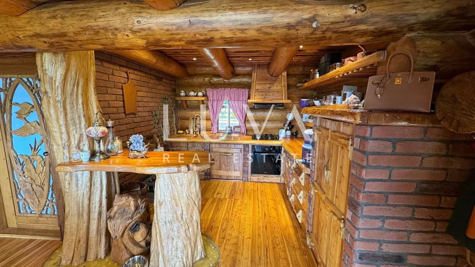 Varaždinske Toplice, Martinkovec, einzigartiges Holzhaus