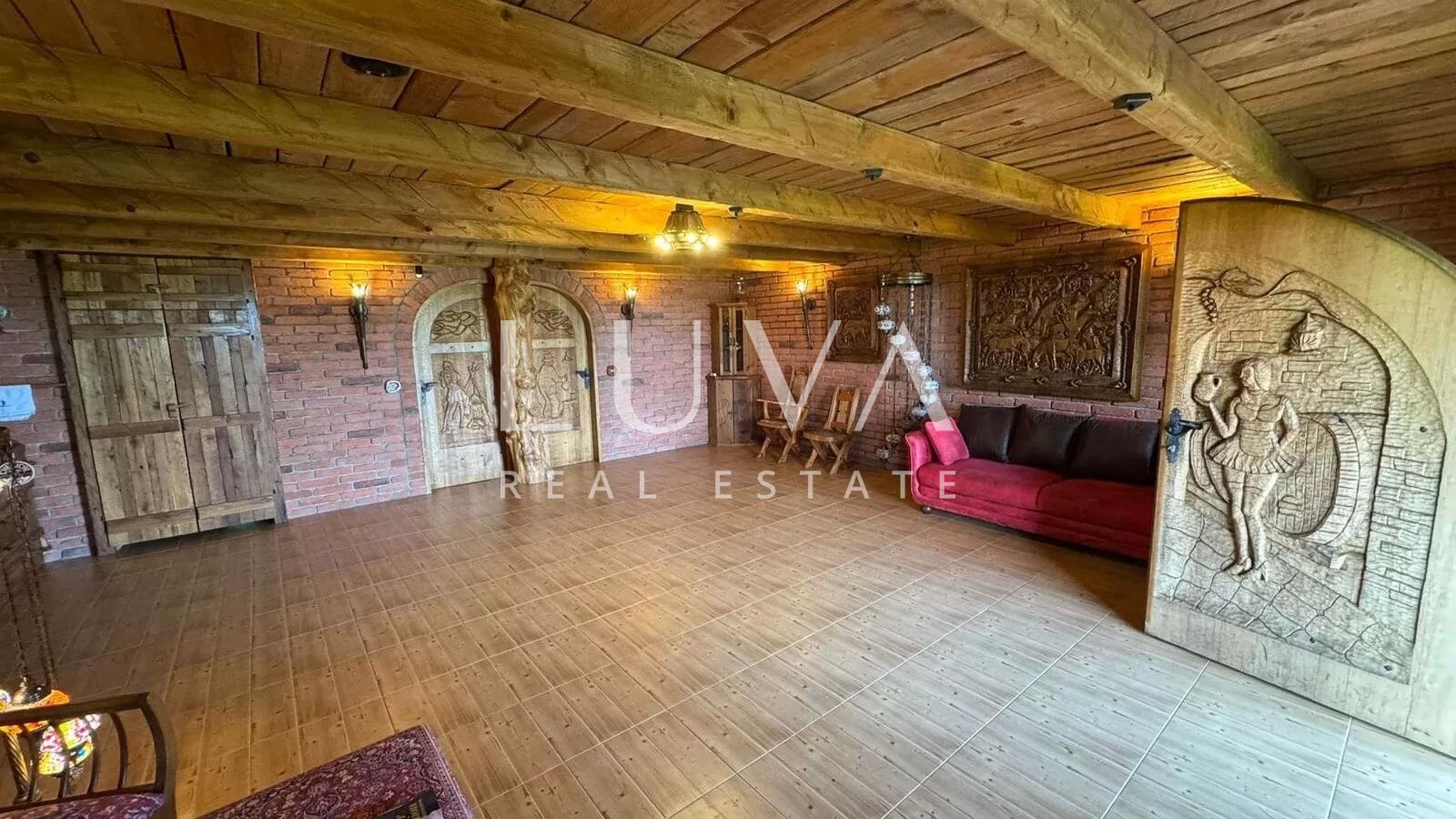 Varaždinske Toplice, Martinkovec, einzigartiges Holzhaus