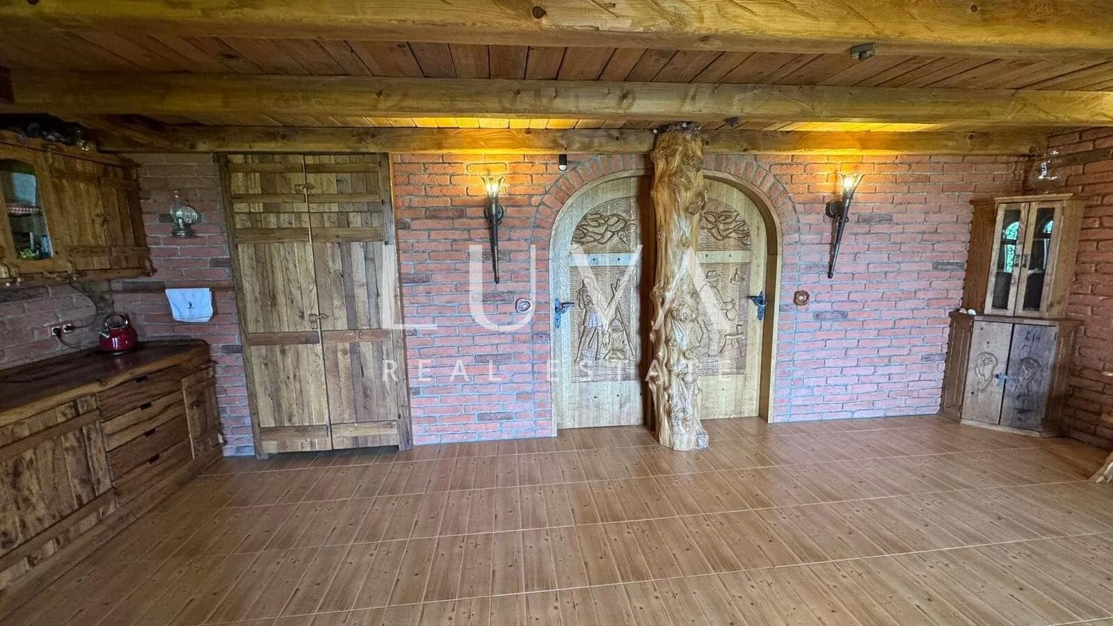 Varaždinske Toplice, Martinkovec, einzigartiges Holzhaus