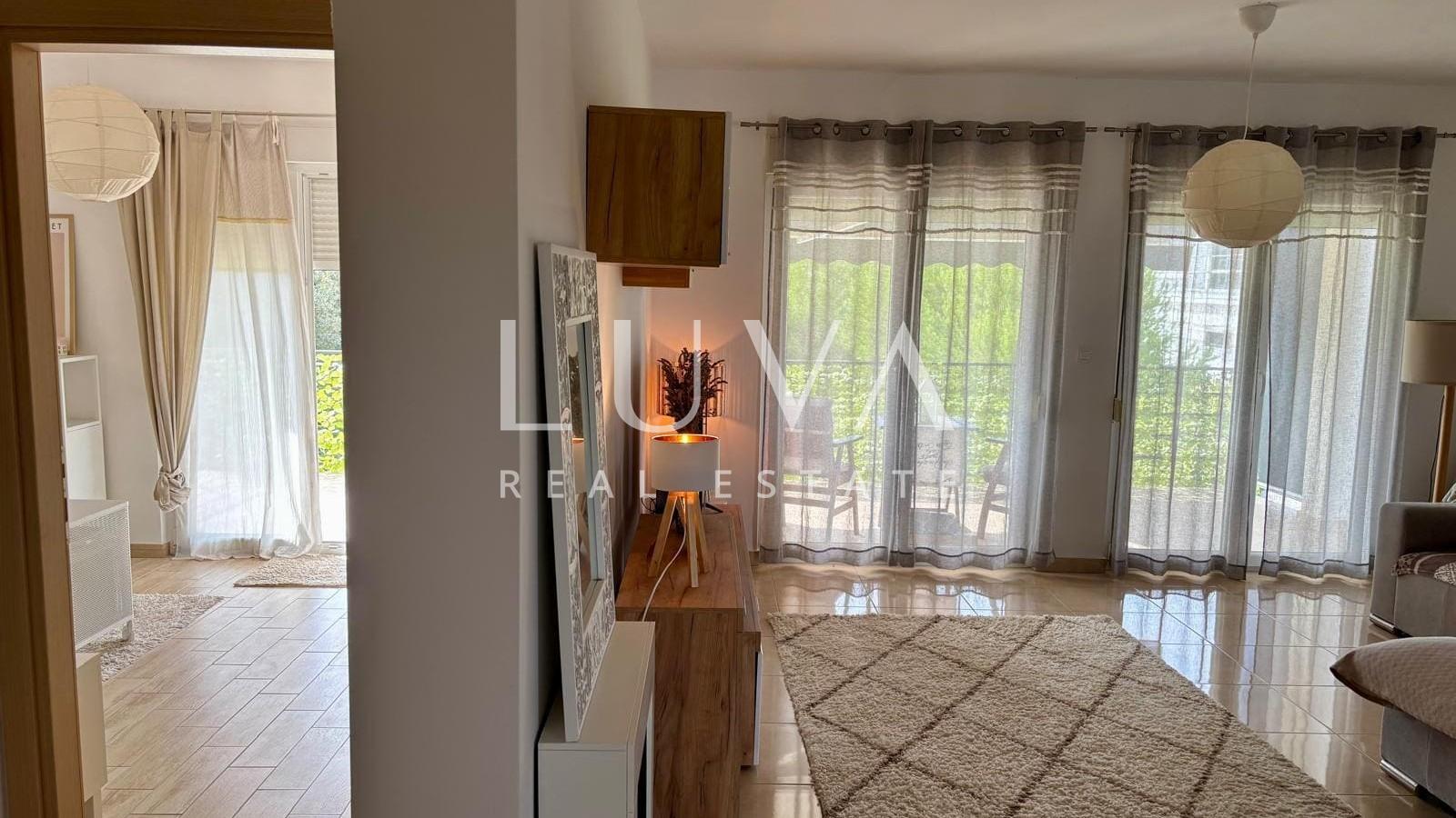 Petrčane Zadar, prostran stan od 75 m² + parking, 50 m od mora