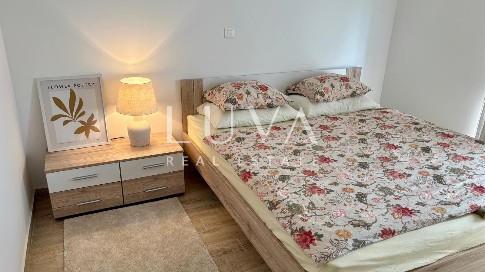 Petrčane Zadar, prostran stan od 75 m² + parking, 50 m od mora