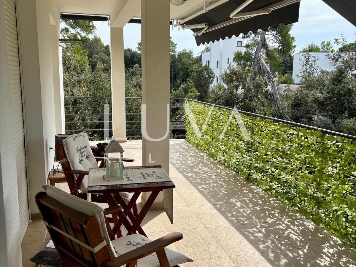 Petrčane Zadar, prostran stan od 75 m² + parking, 50 m od mora