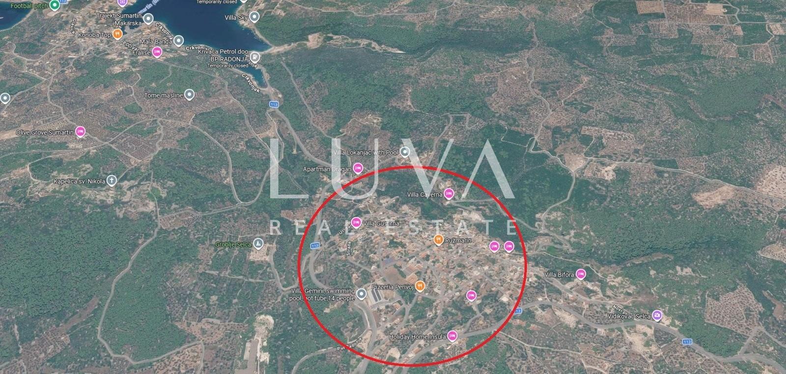 Brač, Selca, Attractive Building Plot of 1381 m² for Sale
