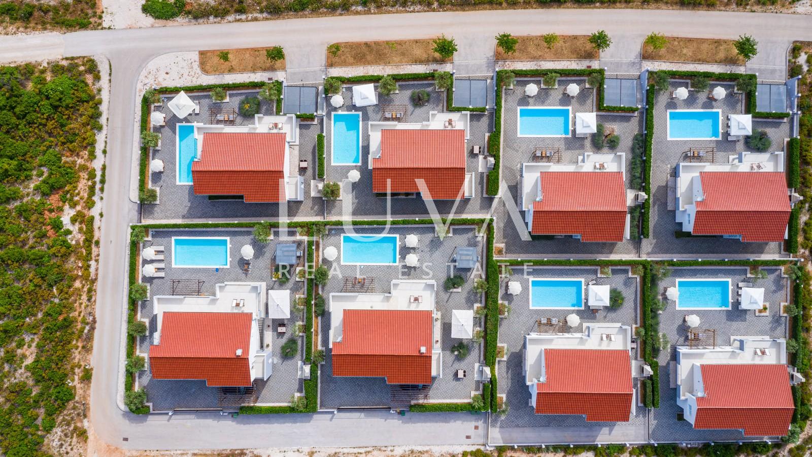 Debeljak, Zadar, resort, 8 kuća s bazenom na prodaju, investicija