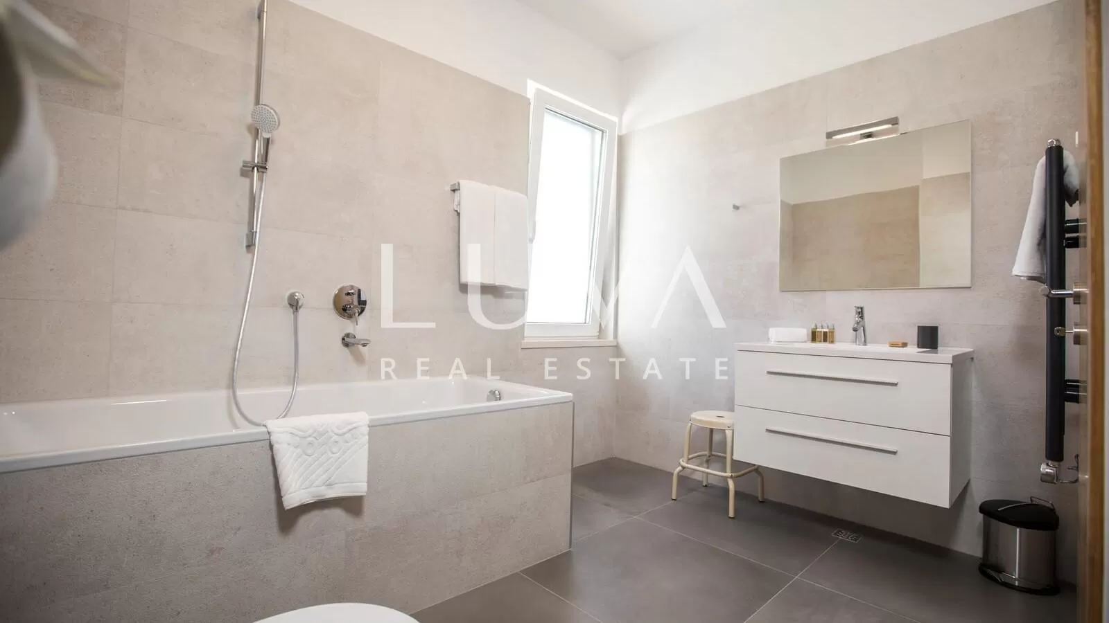 Orašac, Dubrovnik, luksuzna vila s bazenom blizu mora za najam