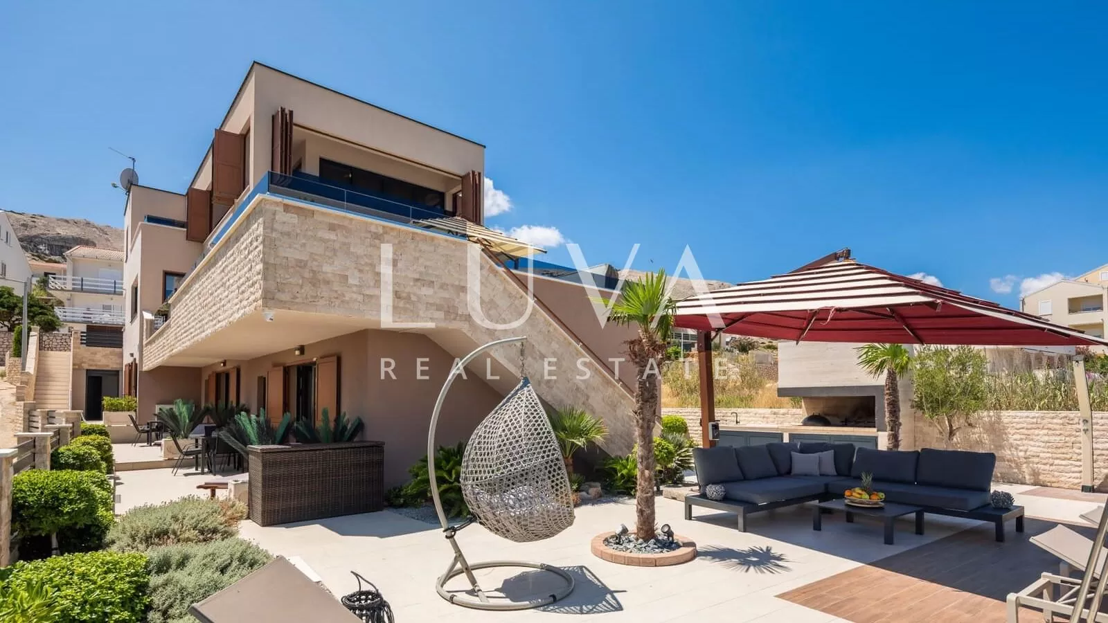Pag, luxuriöse Villa mit Pool nahe dem Meer zu verkaufen