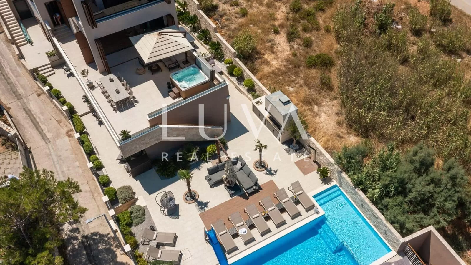Pag, luxuriöse Villa mit Pool nahe dem Meer zu verkaufen