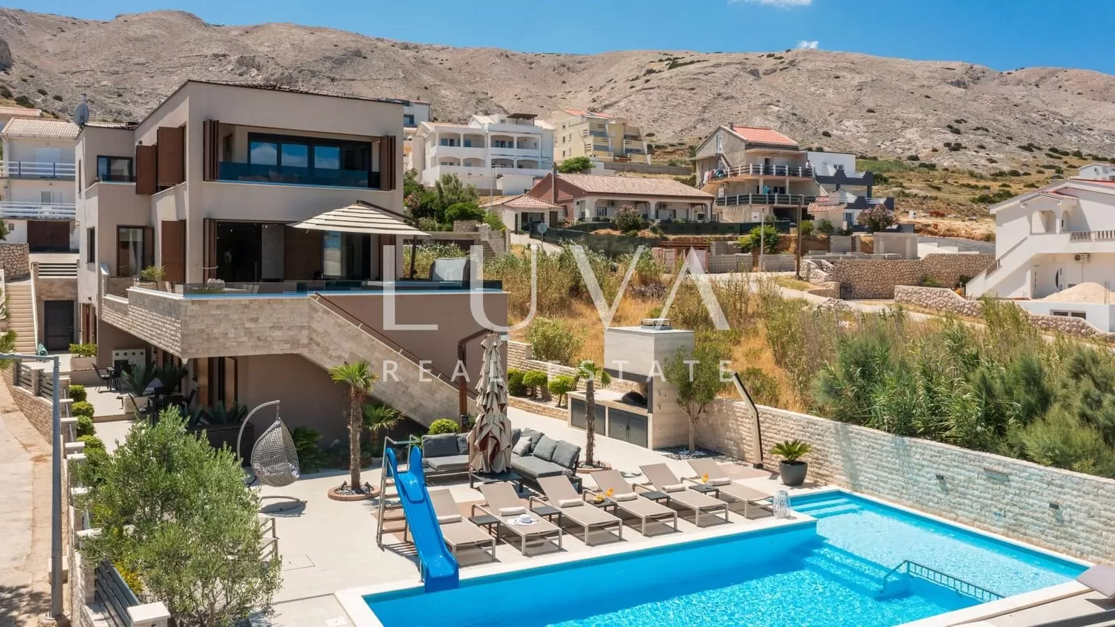 Pag, luxuriöse Villa mit Pool nahe dem Meer zu verkaufen