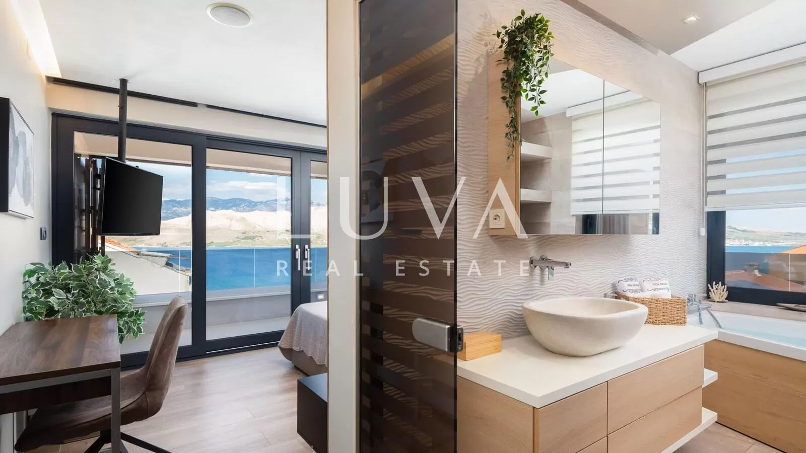 Pag, luxuriöse Villa mit Pool nahe dem Meer zu verkaufen