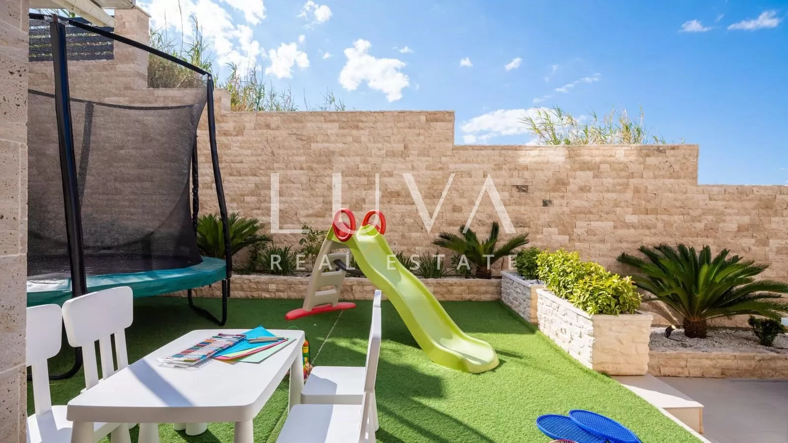 Pag, luxuriöse Villa mit Pool nahe dem Meer zu verkaufen