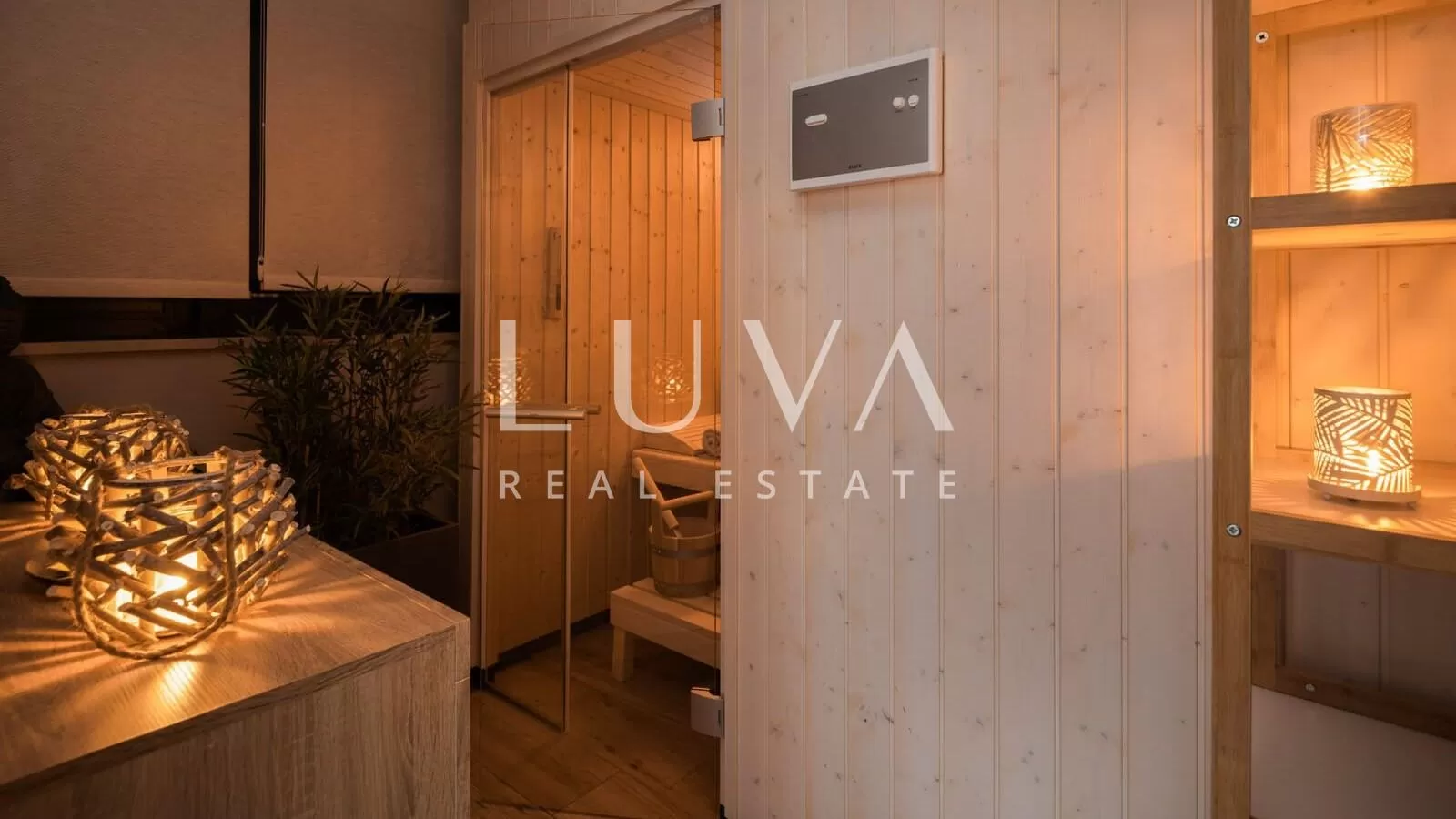 Pag, luxuriöse Villa mit Pool nahe dem Meer zu verkaufen