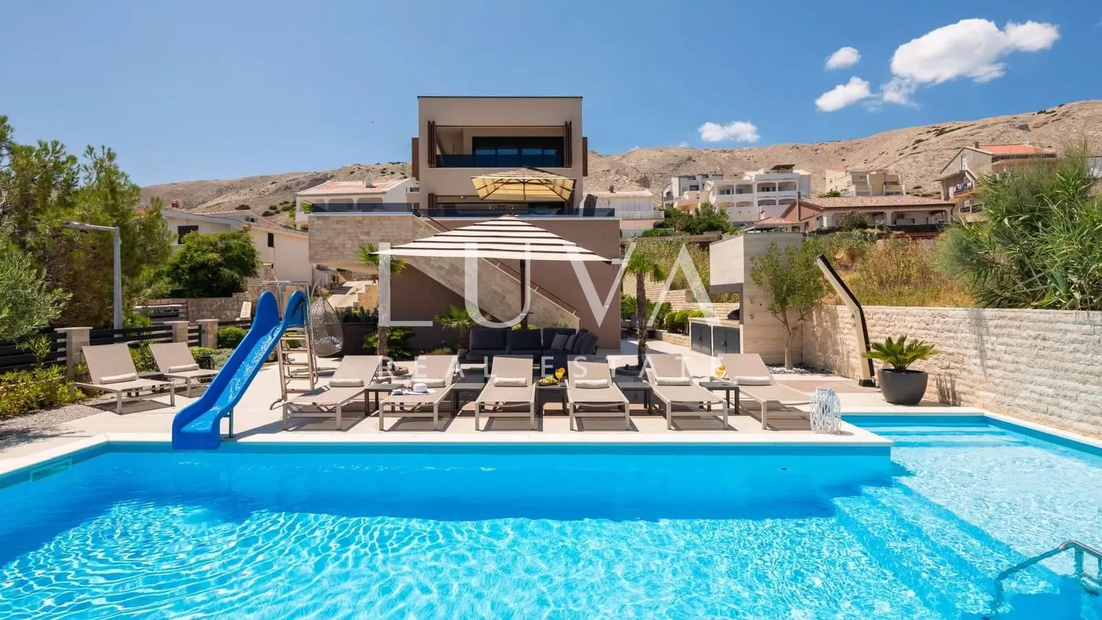 Pag, luxuriöse Villa mit Pool nahe dem Meer zu verkaufen