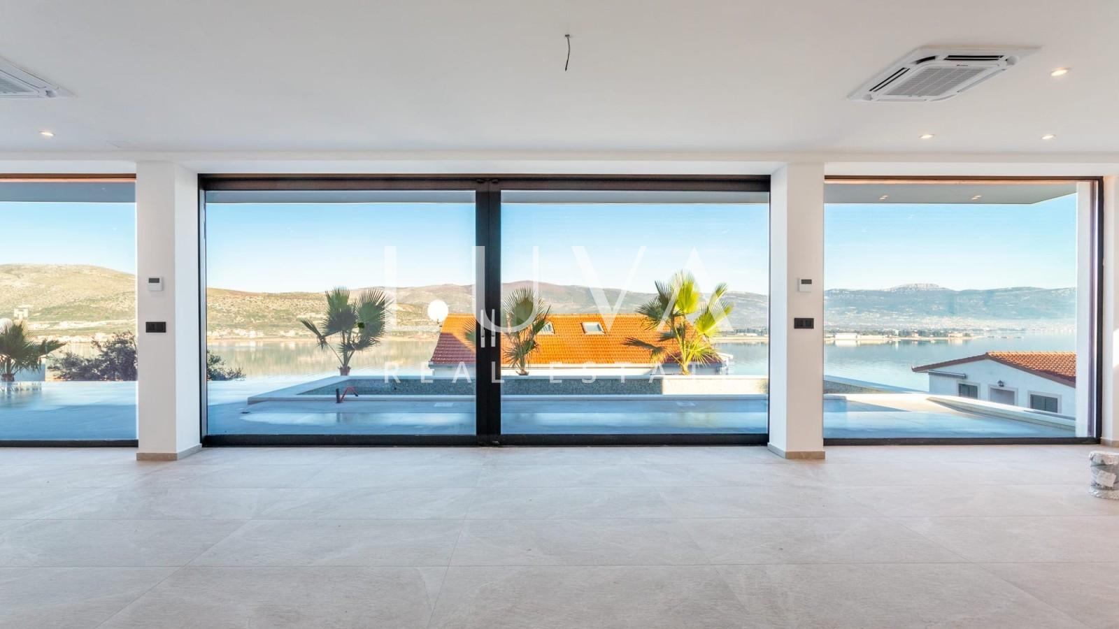 Čiovo, Mastrinka, nova luksuzna vila s bazenom uz more