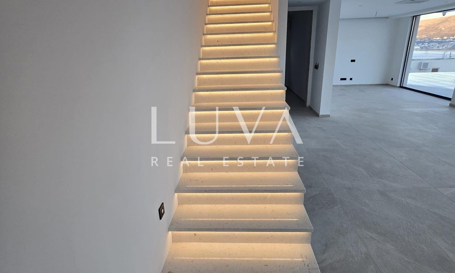 Čiovo, Mastrinka, nova luksuzna vila s bazenom uz more