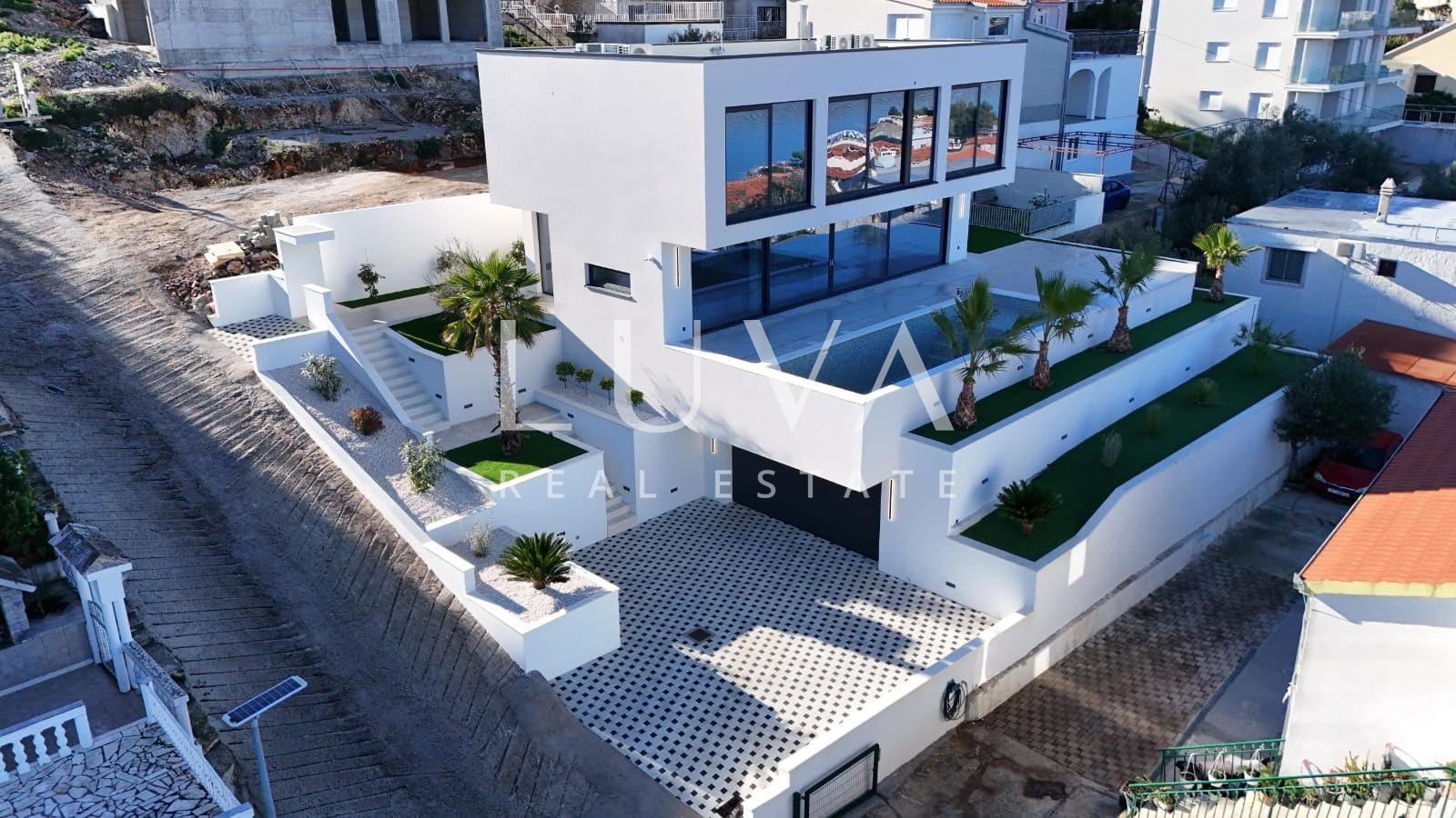 Čiovo, Mastrinka, nova luksuzna vila s bazenom uz more