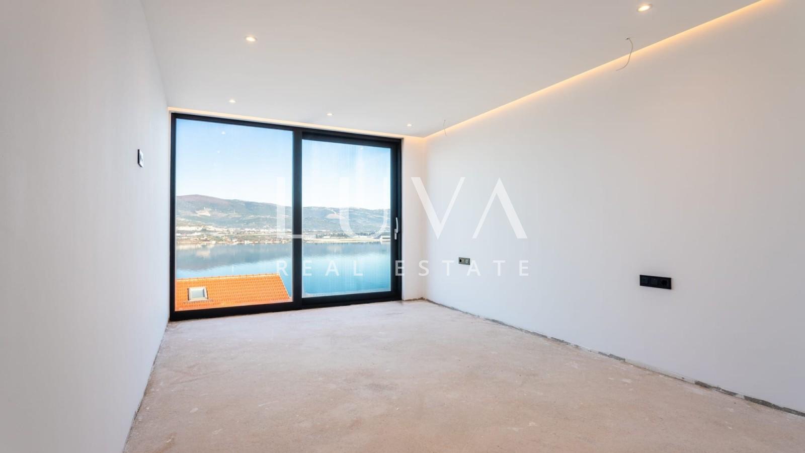 Čiovo, Mastrinka, nova luksuzna vila s bazenom uz more