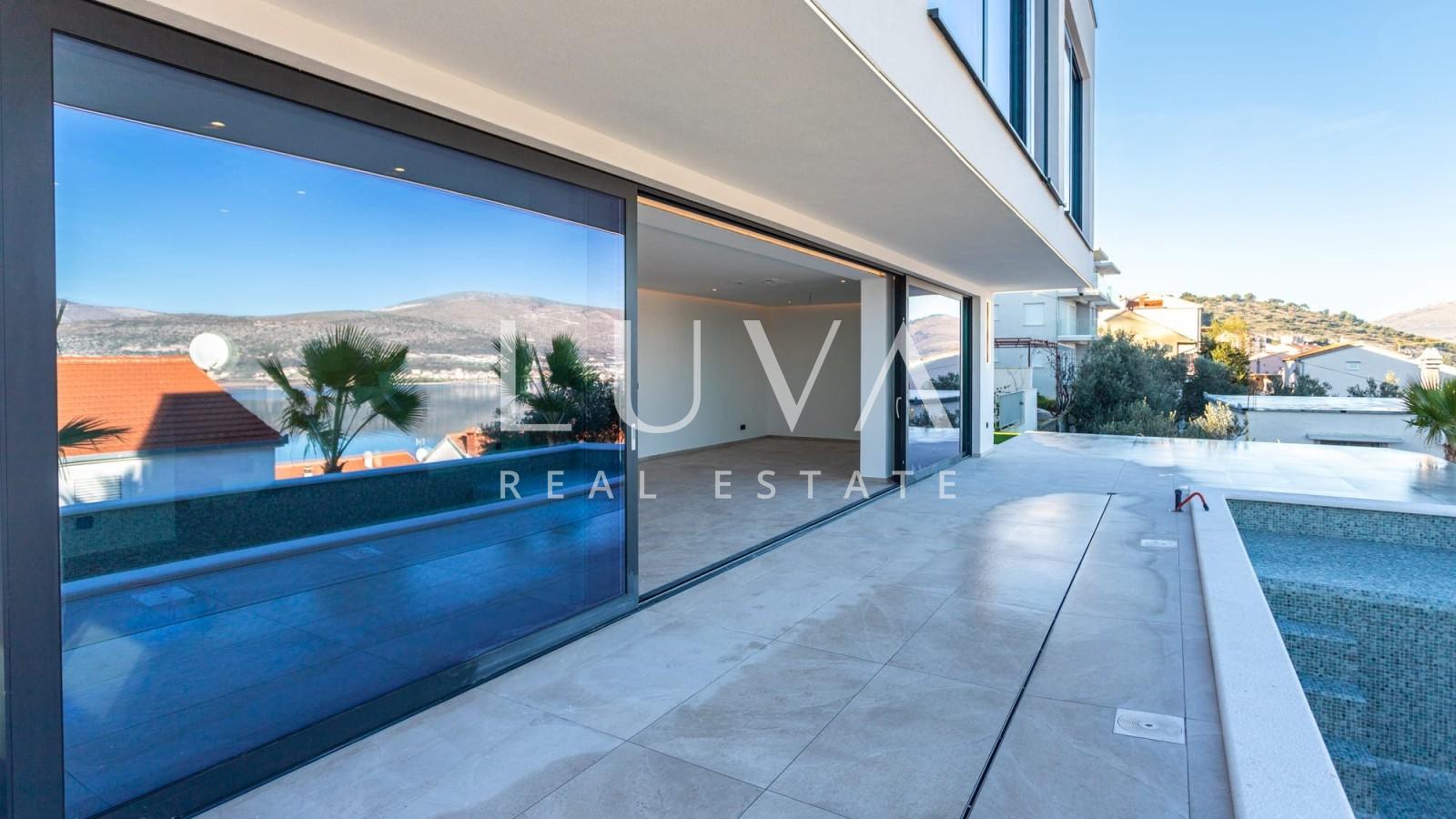 Čiovo, Mastrinka, nova luksuzna vila s bazenom uz more