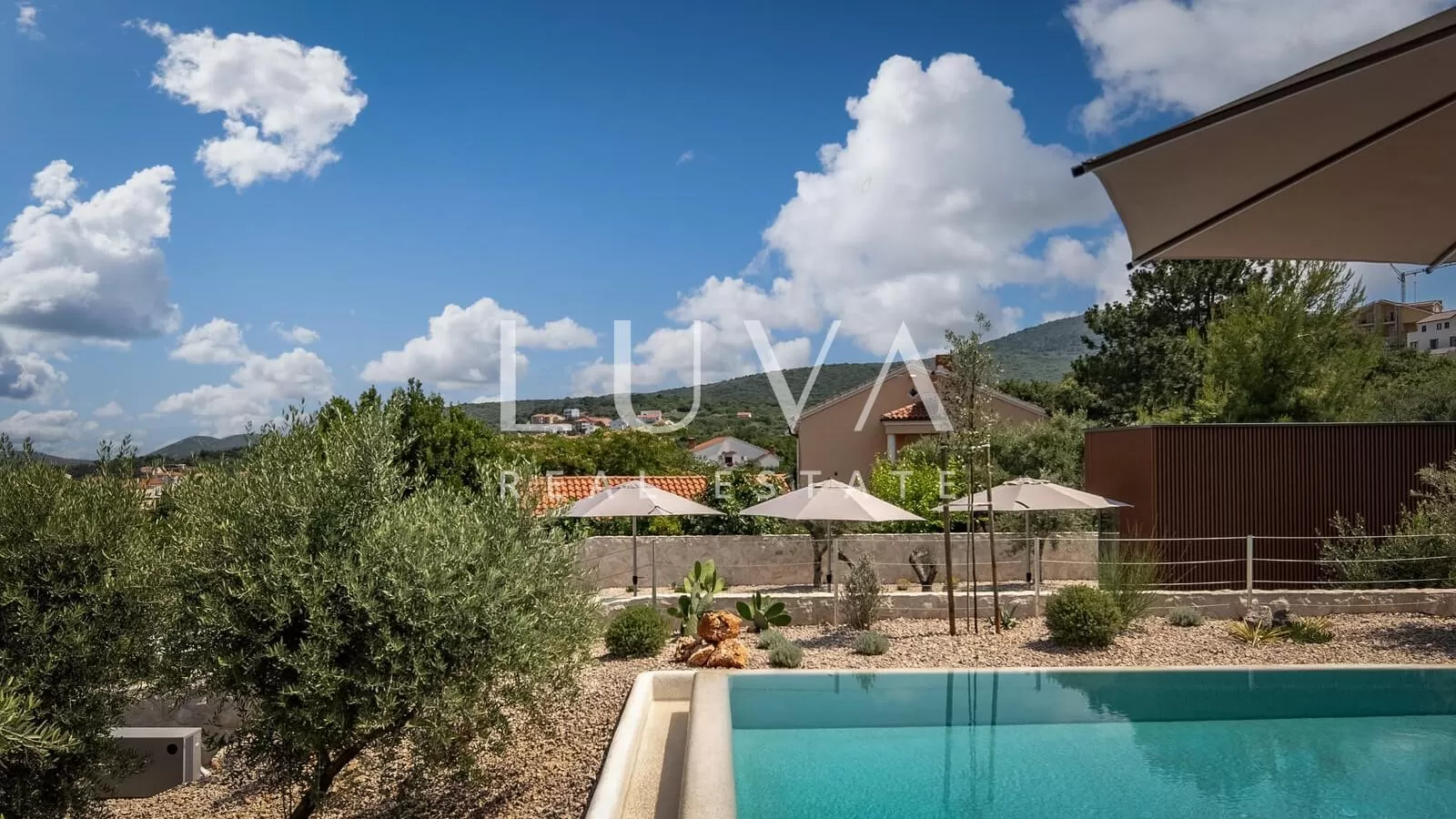 Vrbnik, Krk, vila s bazenom za dugoročni najam