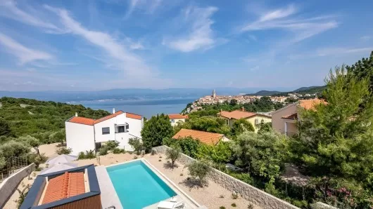Vrbnik, Krk, vila blizu mora za dugoročni najam