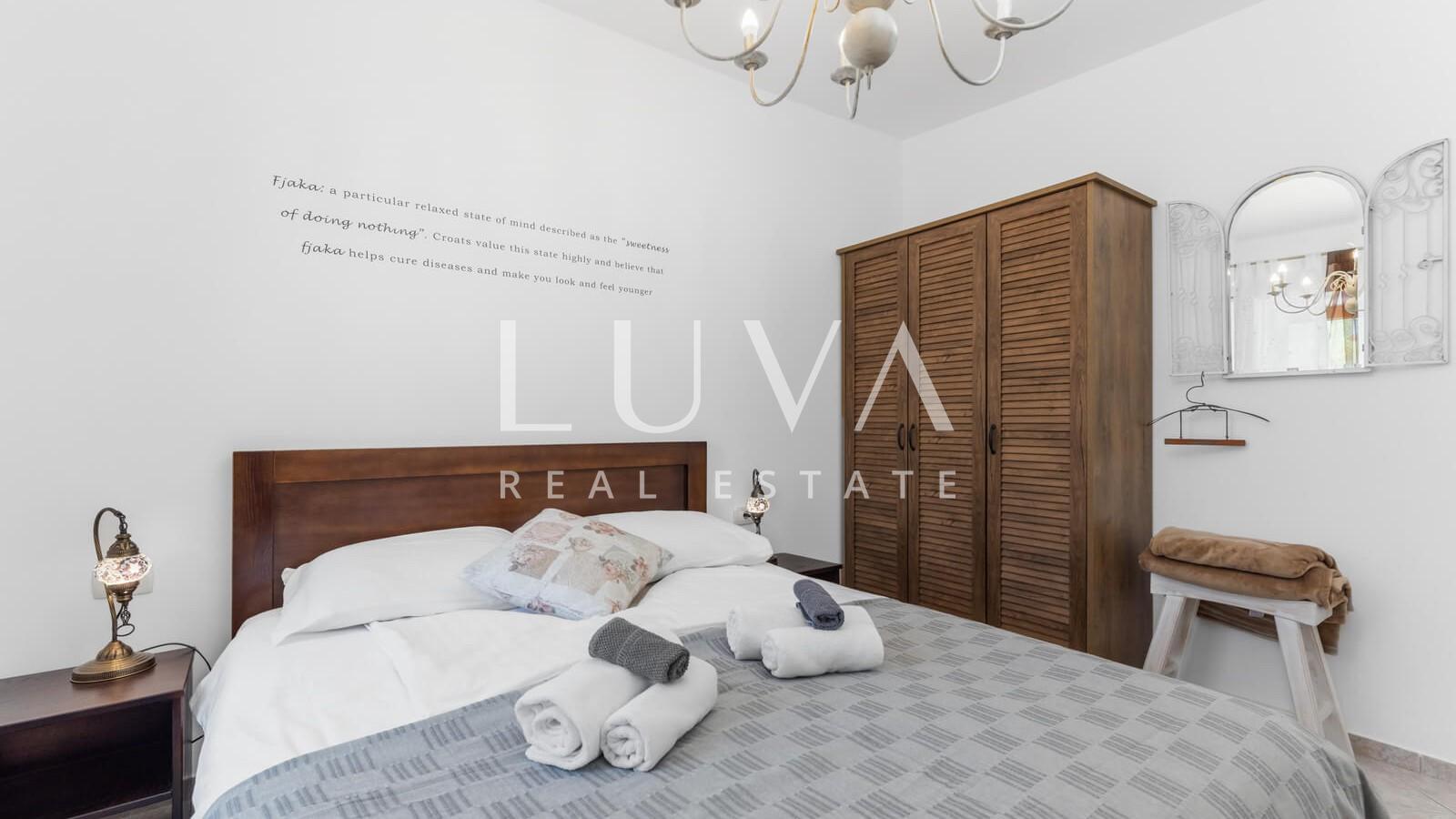 Istrien, Pićan, Villa mit Pool und Tennisplatz zum Verkauf