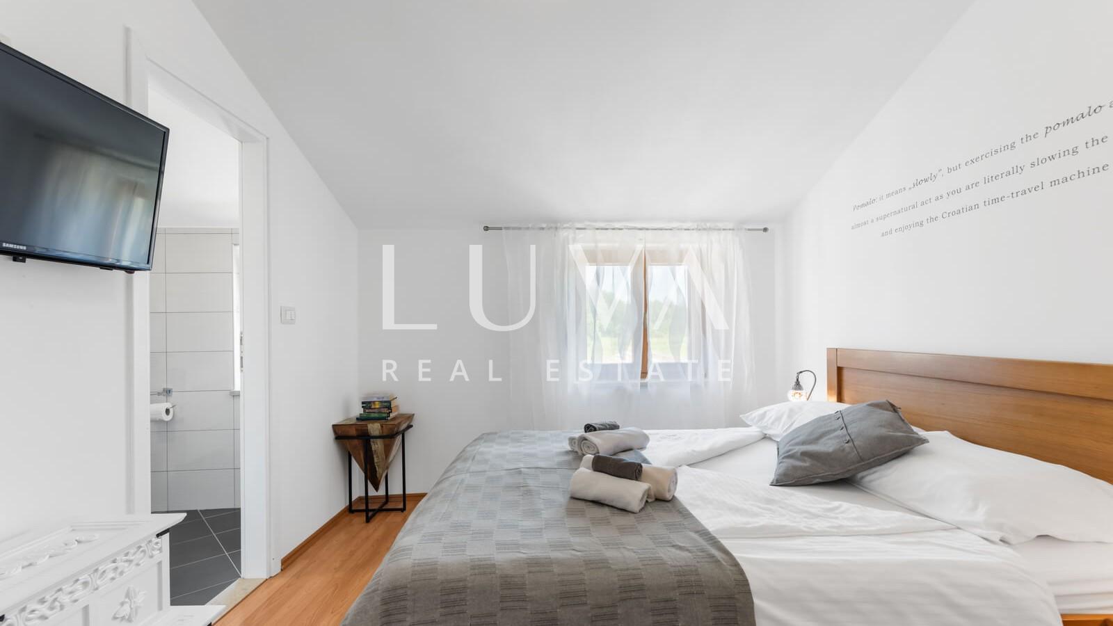 Istrien, Pićan, Villa mit Pool und Tennisplatz zum Verkauf
