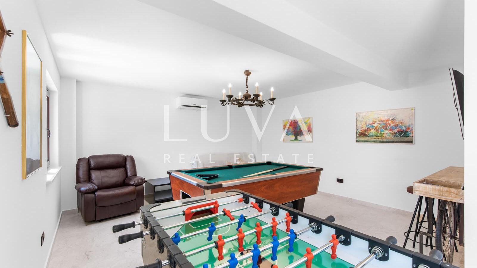 Istrien, Pićan, Villa mit Pool und Tennisplatz zum Verkauf