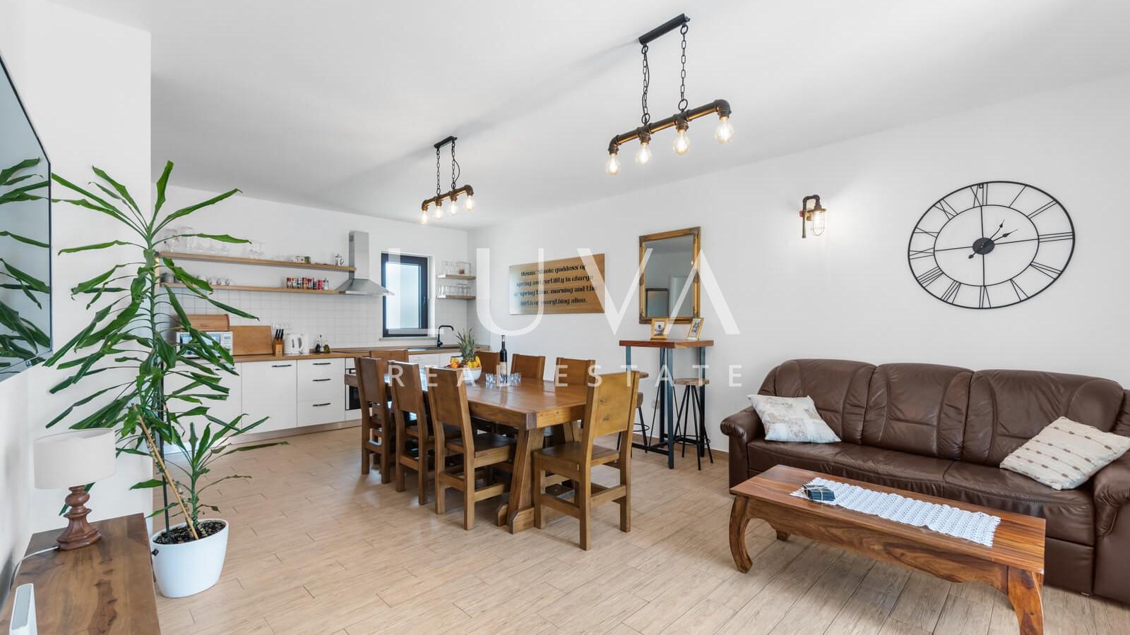 Istrien, Pićan, Villa mit Pool und Tennisplatz zum Verkauf