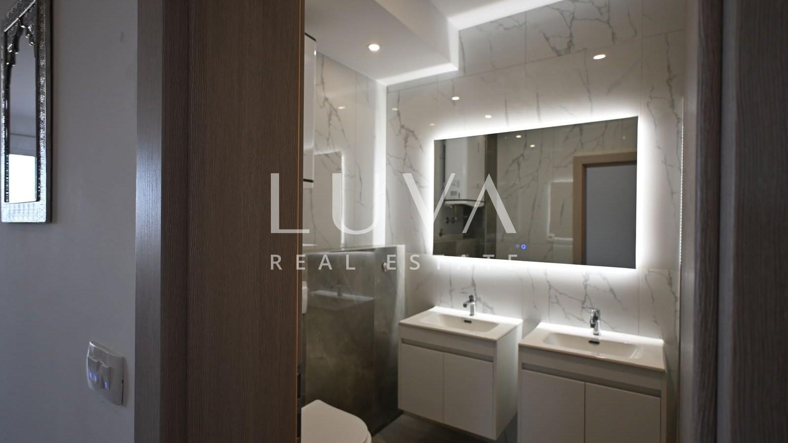 Marina, Trogir, apartment 75 m² near the sea for sale