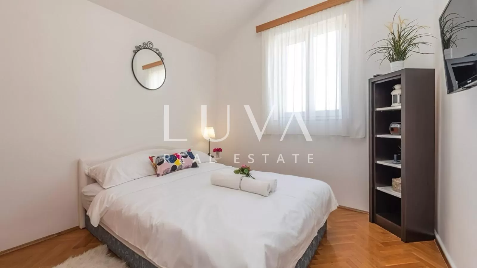 Privlaka, apartmanska kuća s bazenom na prodaju