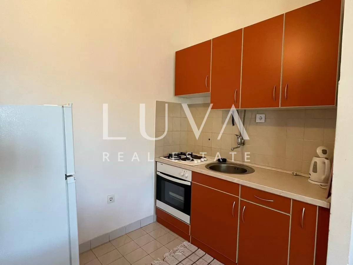 Čiovo, apartment house 540m2 with sea view for sale