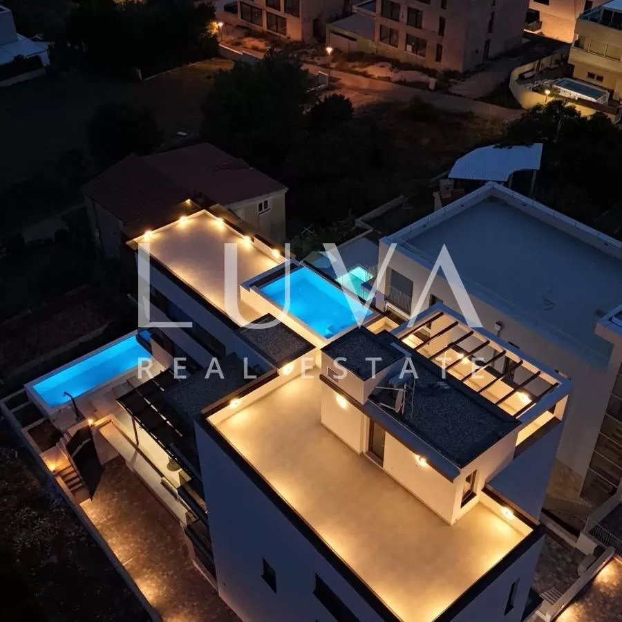 Zadar, Kožino, luksuzan stan s pogledom na more, prodaja