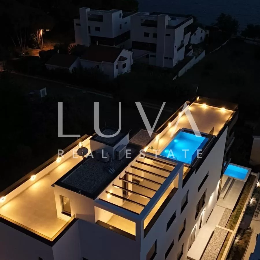 Zadar, Kožino, ekskluzivan penthouse s krovnom terasom, prodaja