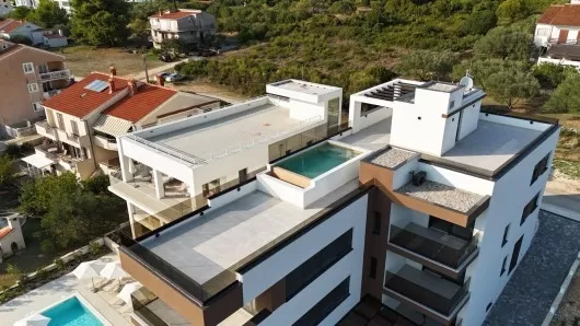 Luxuswohnung mit Pool am Meer – Kožino bei Zadar