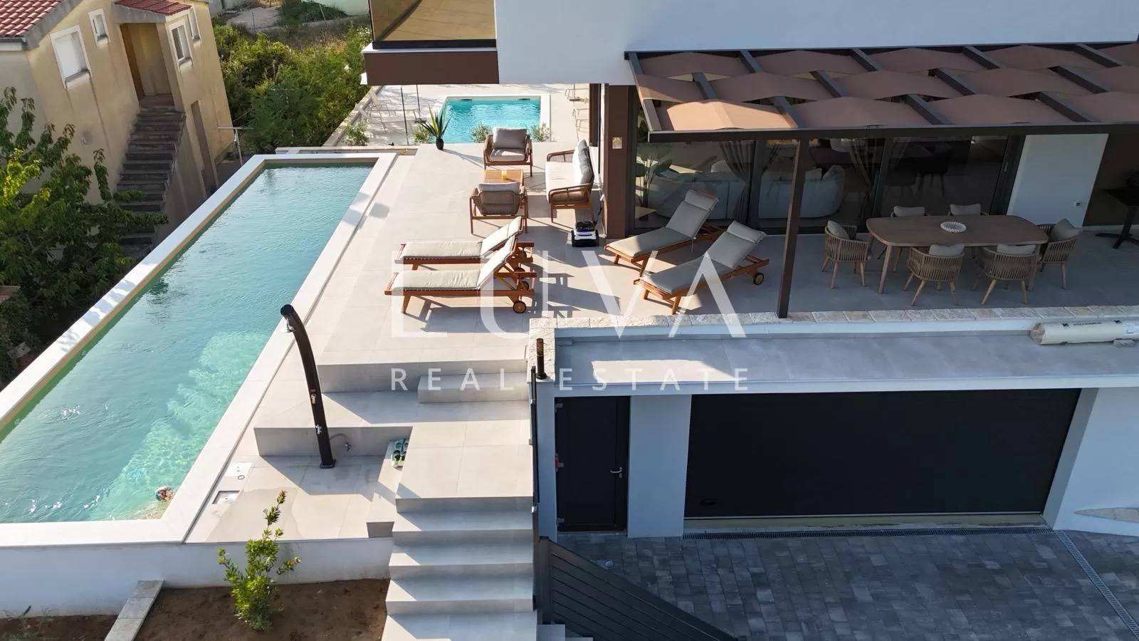 Zadar, Kožino, luksuzan stan s bazenom u novogradnji na prodaju