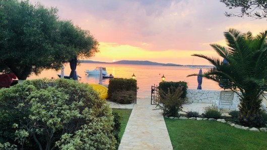 Haus am Meer in Žaborić, 430 m2, zu verkaufen