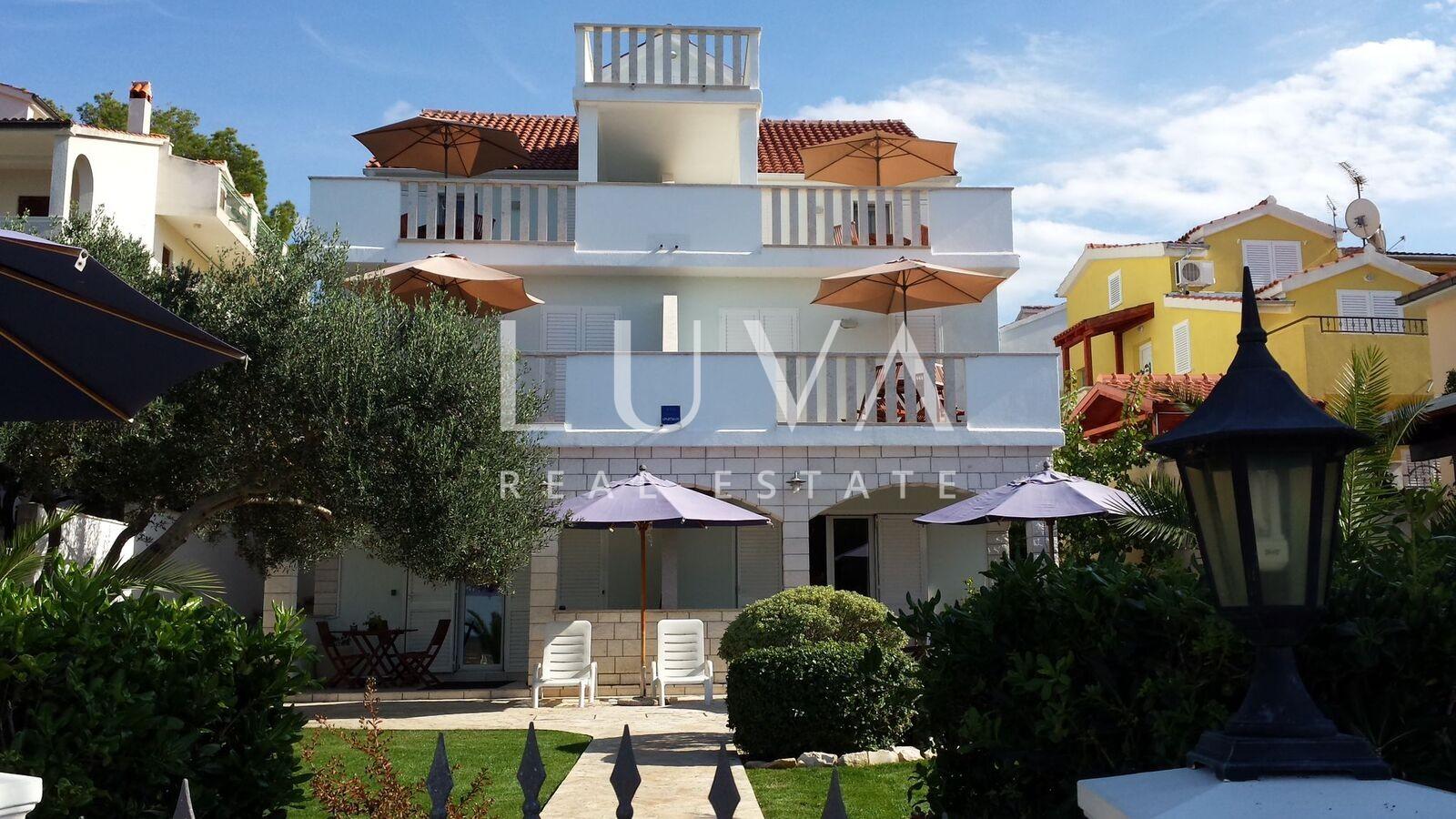 Haus am Meer in Žaborić, 430 m2, zu verkaufen