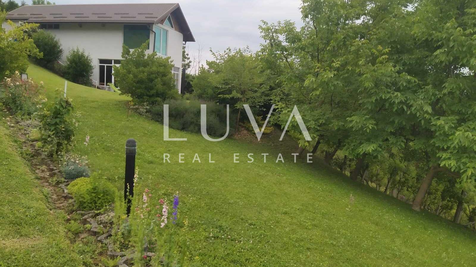 Jastrebarsko Vlaškovec - House & 23,908 m2 for sale