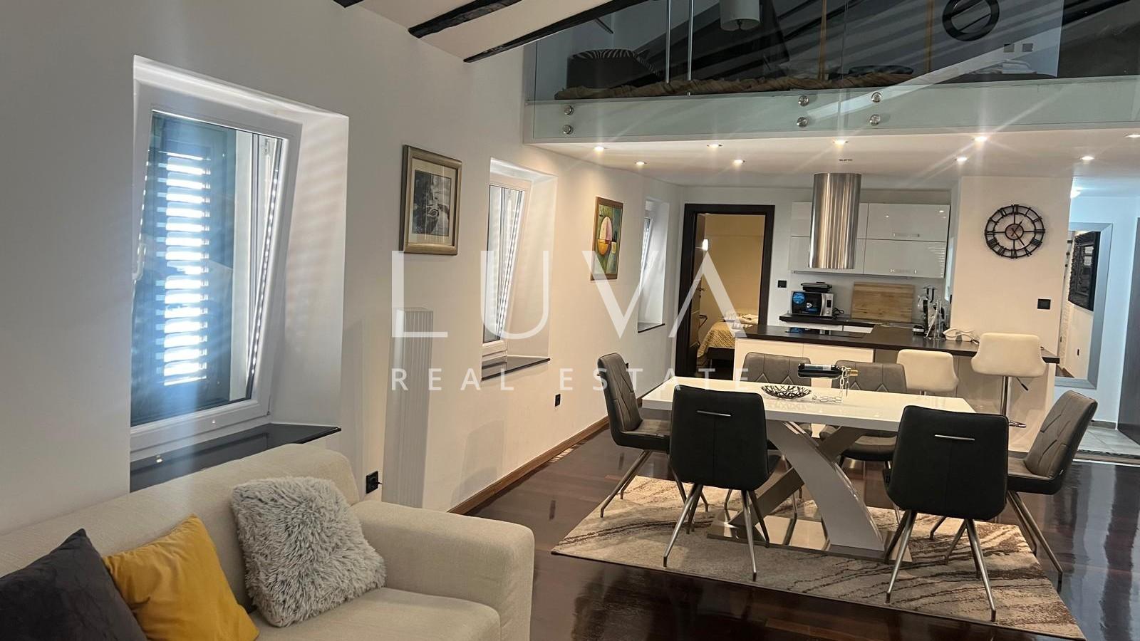 Šibenik, exklusive Wohnung 90 m2 mit Galerie im Zentrum