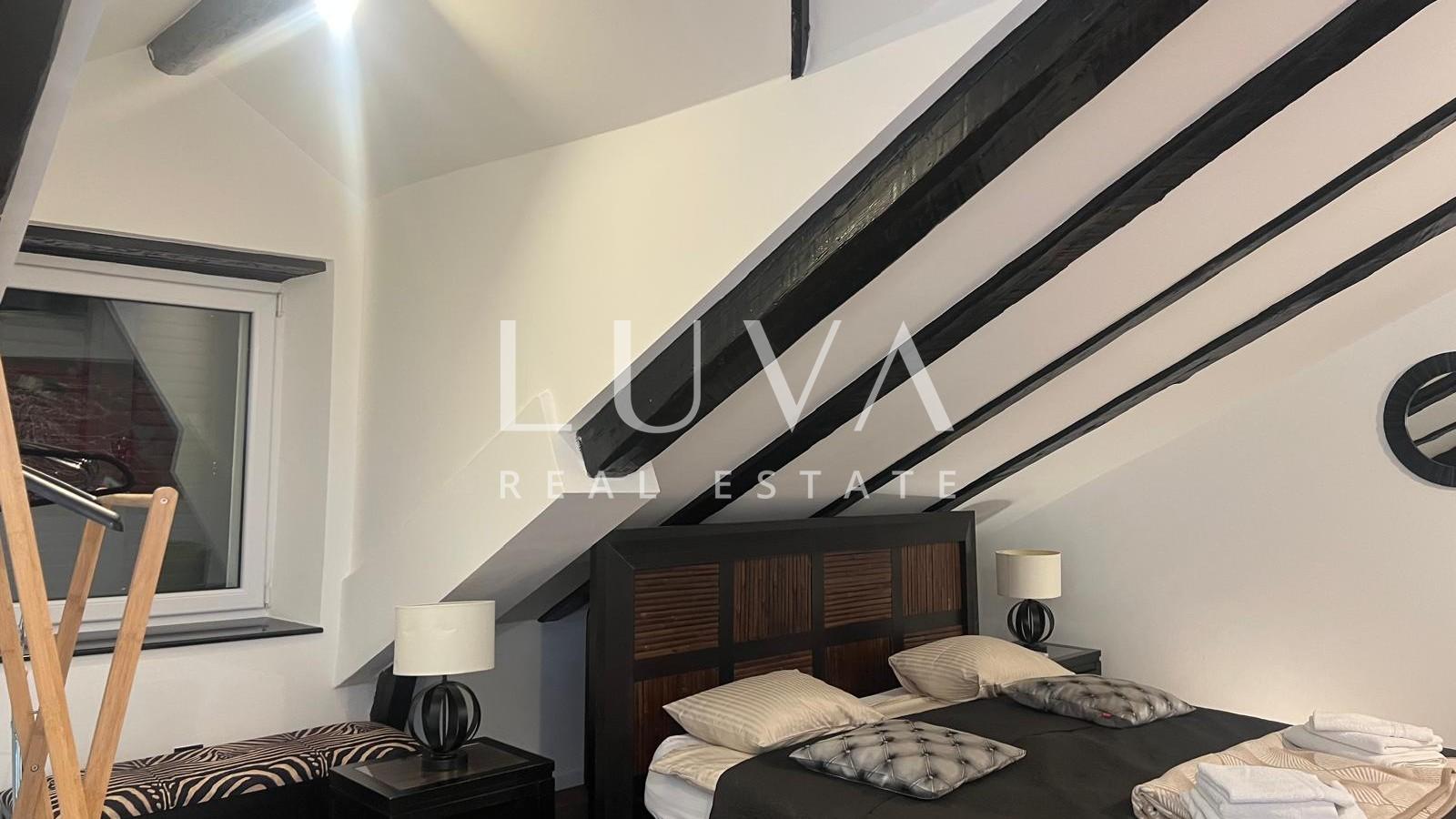 Šibenik, exklusive Wohnung 90 m2 mit Galerie im Zentrum