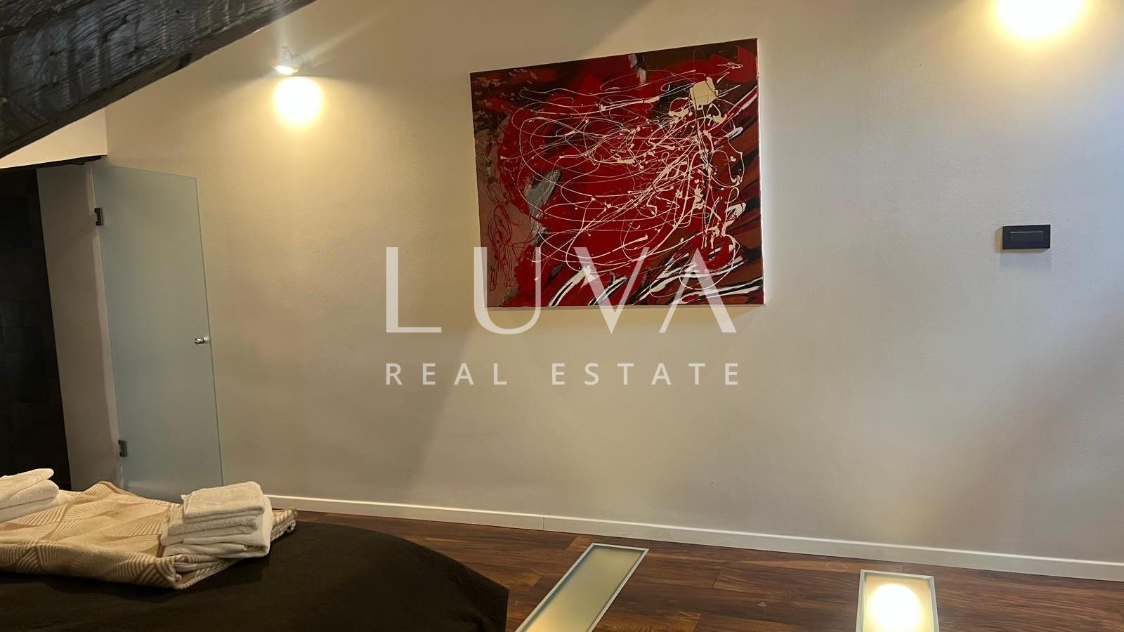 Šibenik, exklusive Wohnung 90 m2 mit Galerie im Zentrum