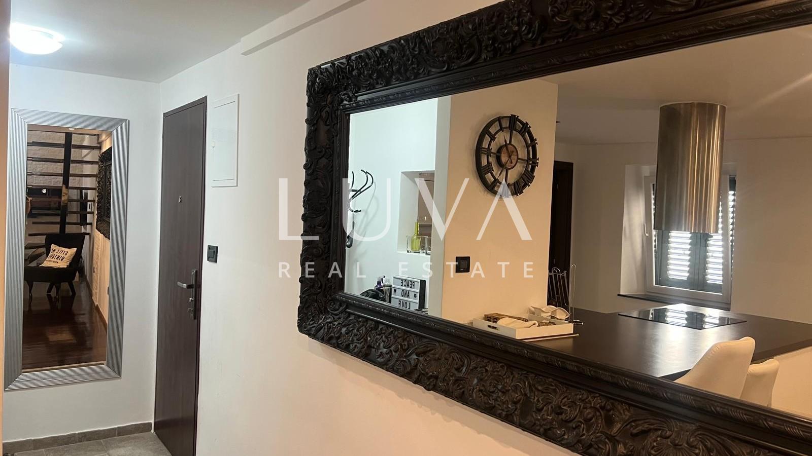 Šibenik, exklusive Wohnung 90 m2 mit Galerie im Zentrum