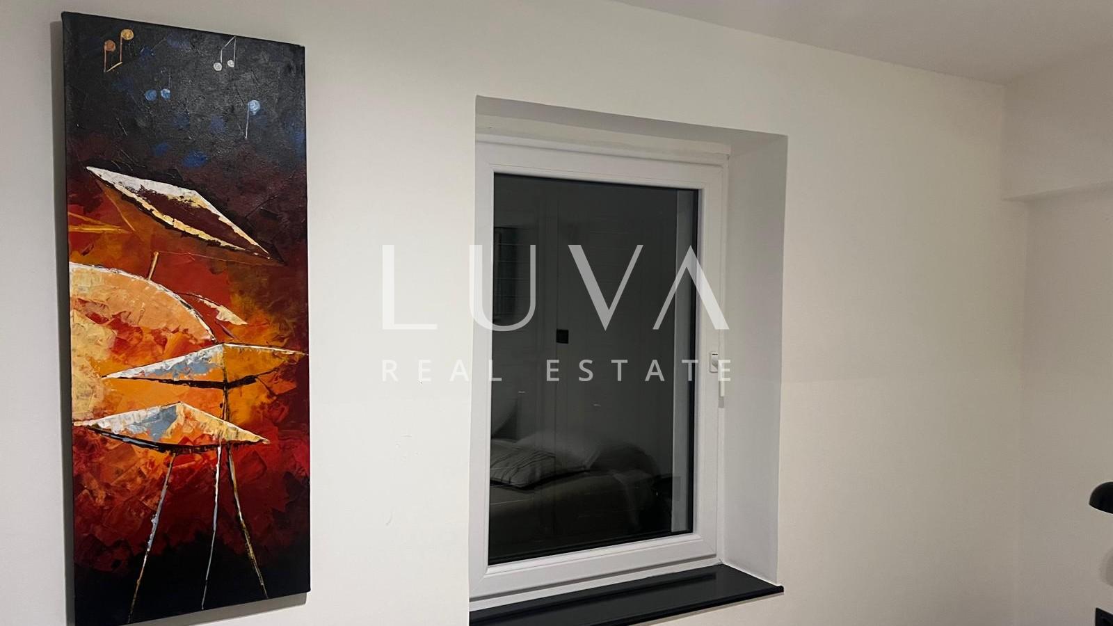 Šibenik, exklusive Wohnung 90 m2 mit Galerie im Zentrum